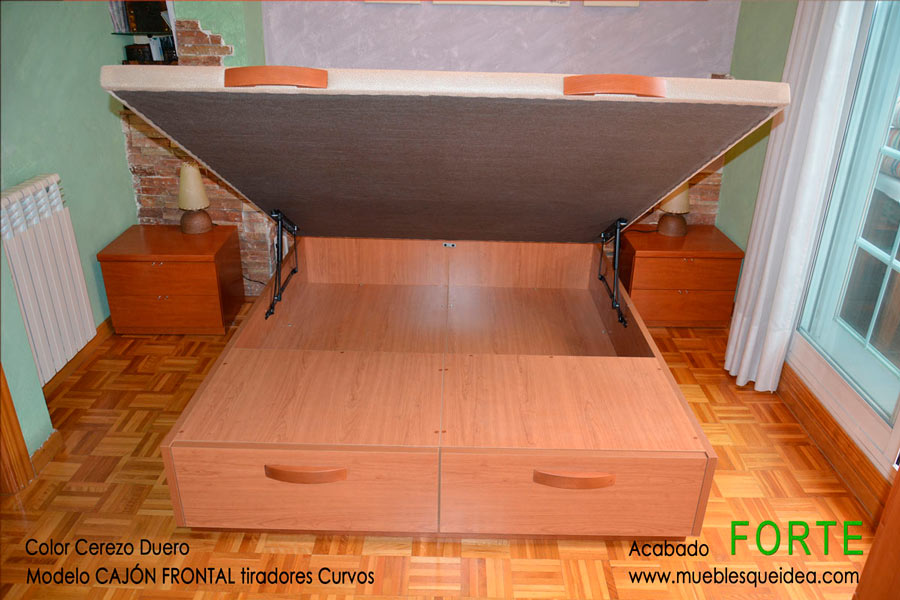 Cama de madera de tapa abatible con cajones en los pies modelo Cajon Frontal