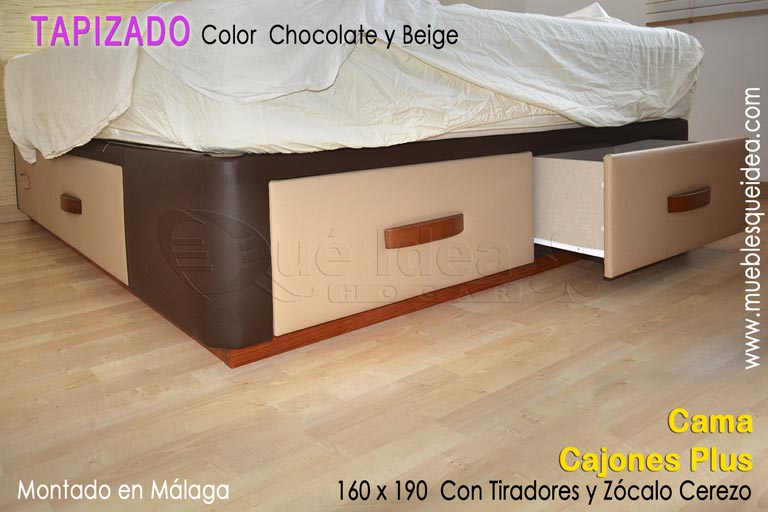 Cama con 6 cajones modelo plus tapizada con colores combinados chocolate y beige tiradores y zócalo en color cerezo montada en Málaga