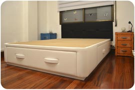 Cama con cajones montada en Guipúzcoa