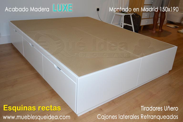 Canapé con 6 cajones iguales con las esquinas rectas montado en Madrid acabado en madera lacada color blanco
