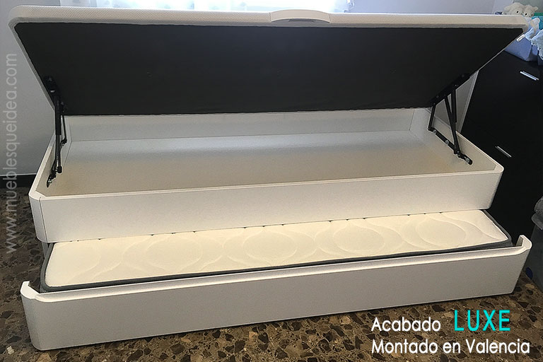 Ejemplo montado de un Canapé nido de madera color blanco con tiradorres perfilados